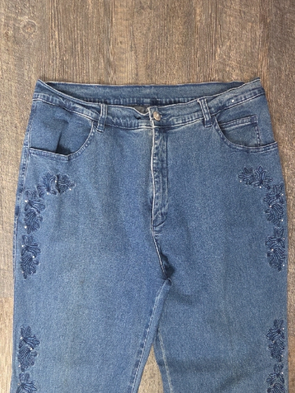 Vintage Blue Straight-Leg Jeans with Navy Floral Embroidery - Picture 2 of 4